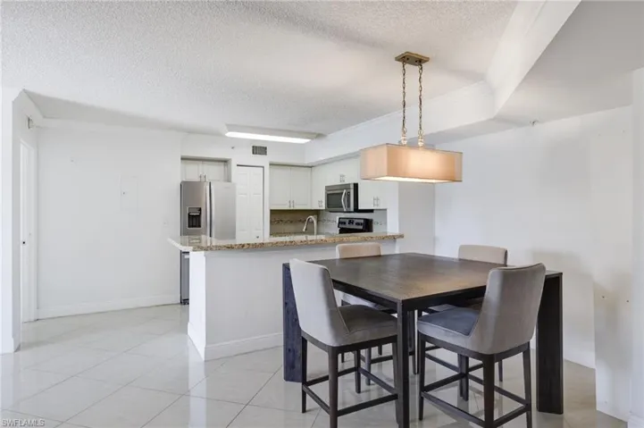1185 Wildwood Lakes Blvd # 203, Naples Fl 34104