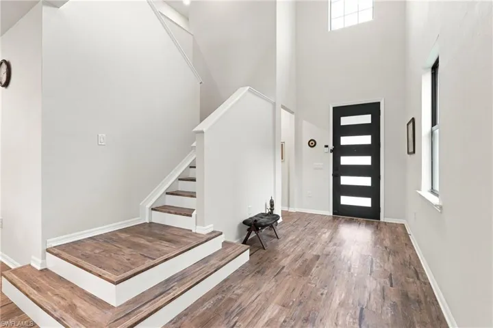 7186 Wilton Dr, Naples, Florida 34109