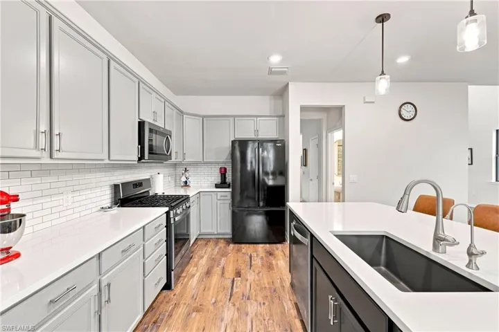 7186 Wilton Dr, Naples, Florida 34109