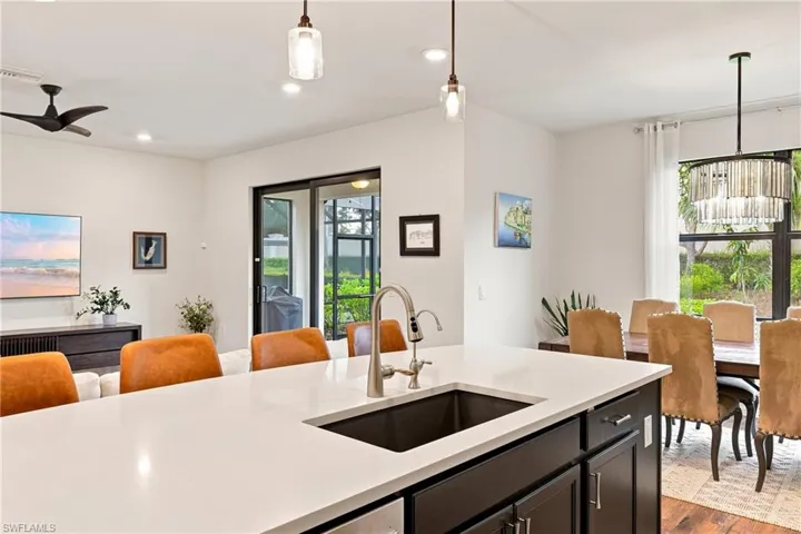 7186 Wilton Dr, Naples, Florida 34109