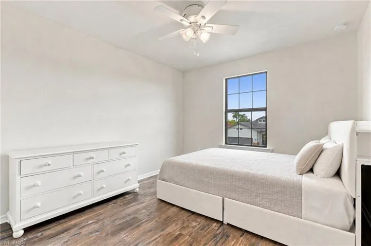 7186 Wilton Dr, Naples, Florida 34109