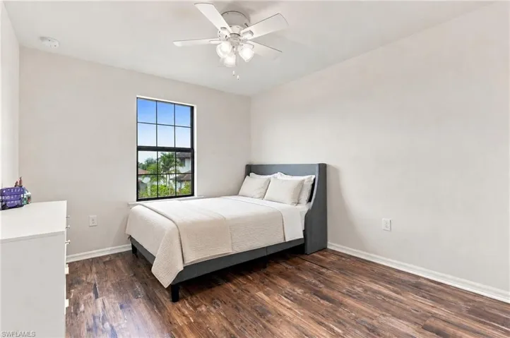 7186 Wilton Dr, Naples, Florida 34109