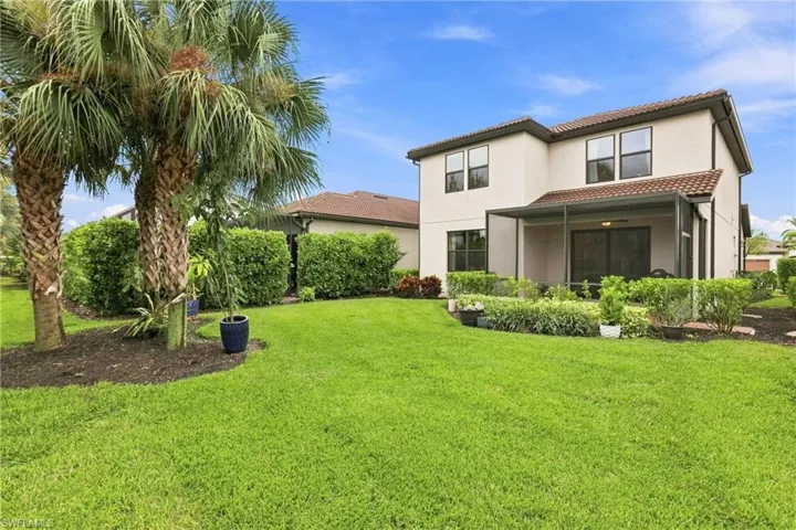 7186 Wilton Dr, Naples, Florida 34109