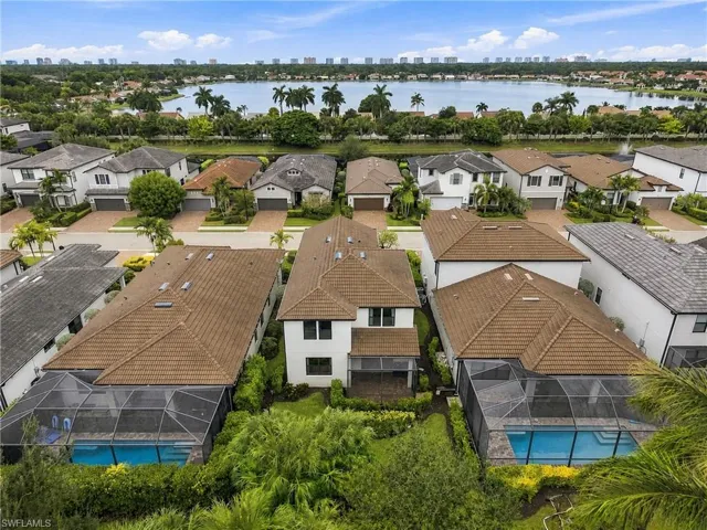 7186 Wilton Dr, Naples, Florida 34109