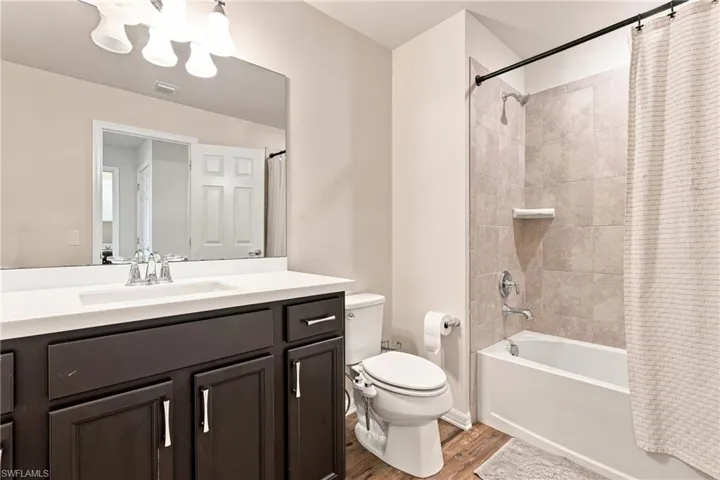7186 Wilton Dr, Naples, Florida 34109