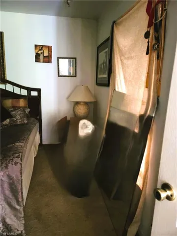 primary bedroom    -  right side