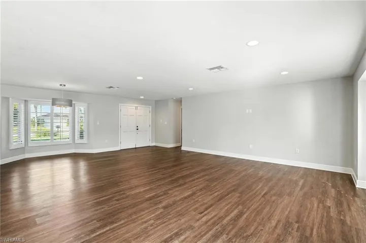 1353  Whiskey Creek  DR, Fort Myers, FL 33919