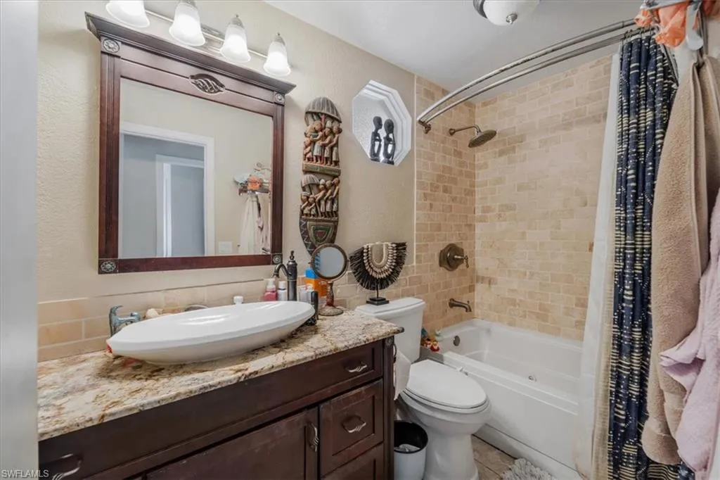 1512 4th CT, Cape Coral, FL 33991,224090550