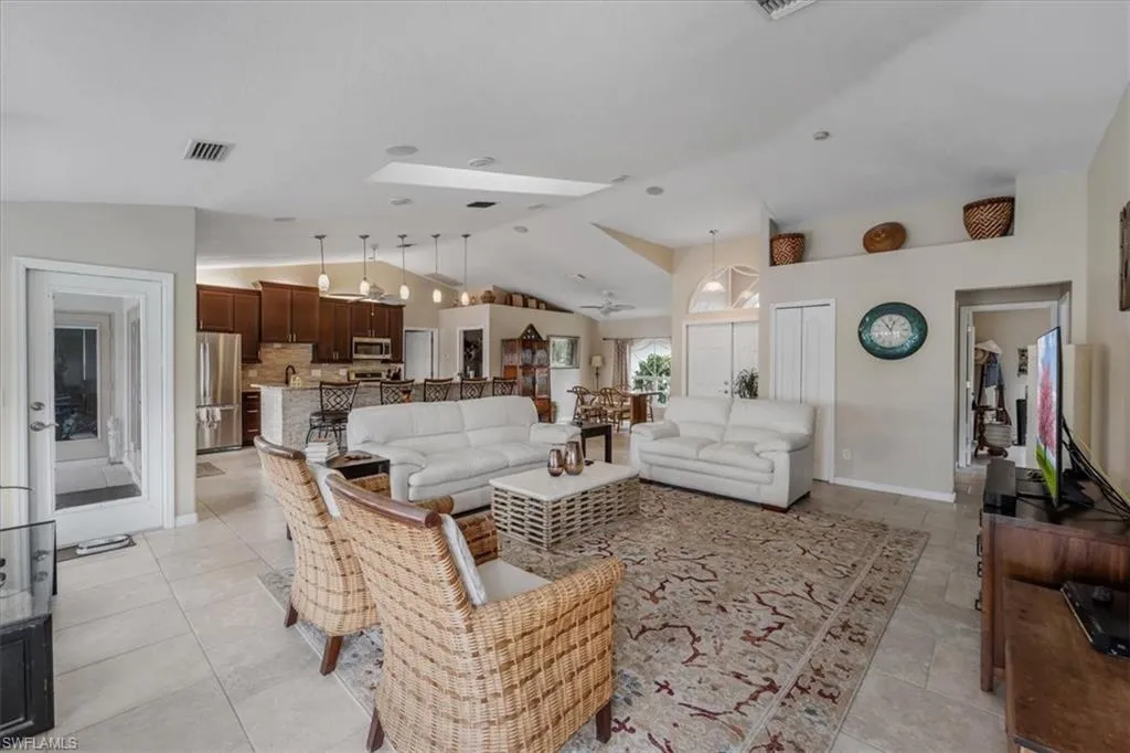 1512 4th CT, Cape Coral, FL 33991,224090550