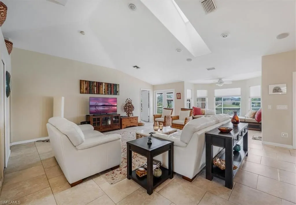1512 4th CT, Cape Coral, FL 33991,224090550