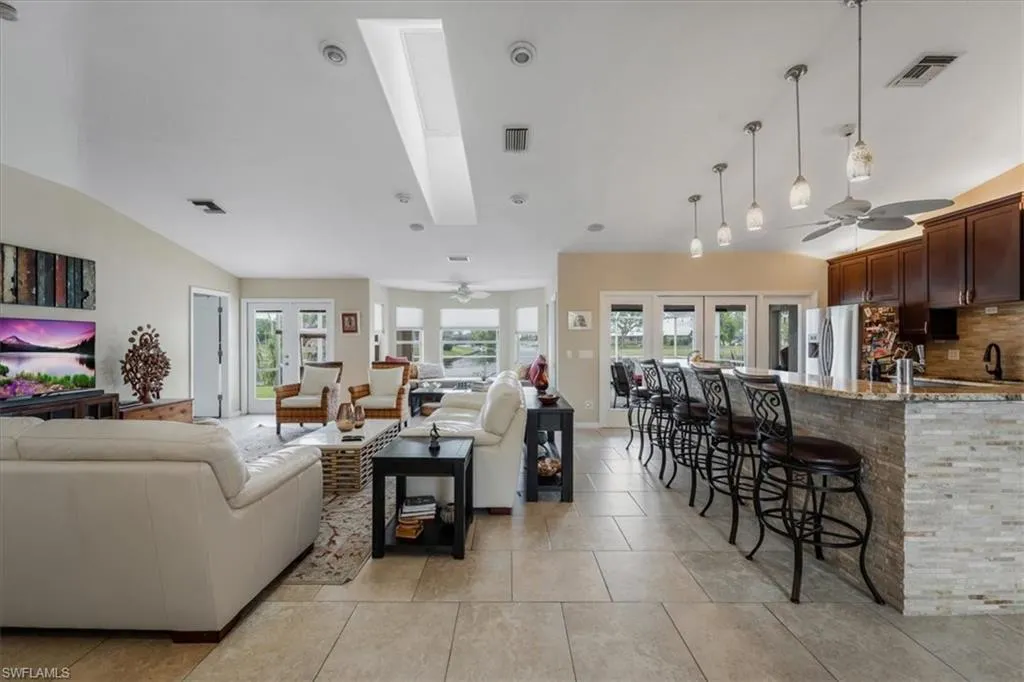1512 4th CT, Cape Coral, FL 33991,224090550