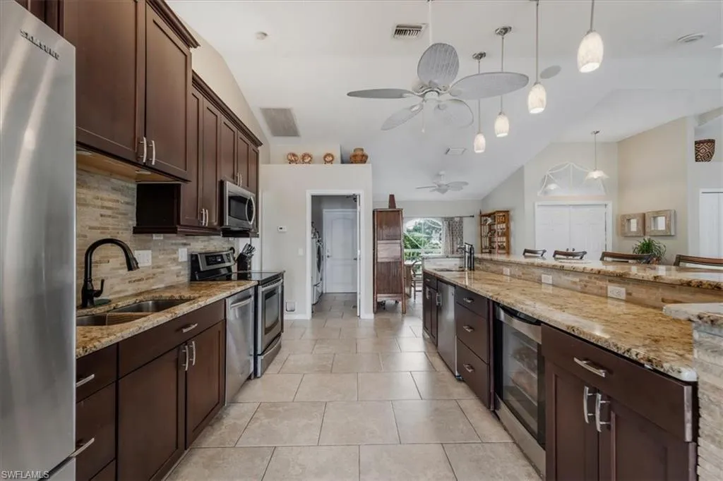 1512 4th CT, Cape Coral, FL 33991,224090550