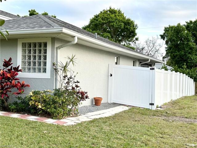4543 Santiago LN, BONITA SPRINGS FL 34134