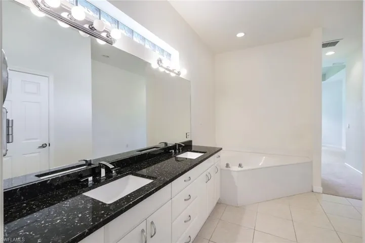 3184  Sundance  CIR, Naples, FL 34109