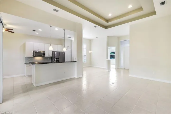 3184  Sundance  CIR, Naples, FL 34109