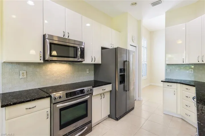 3184  Sundance  CIR, Naples, FL 34109