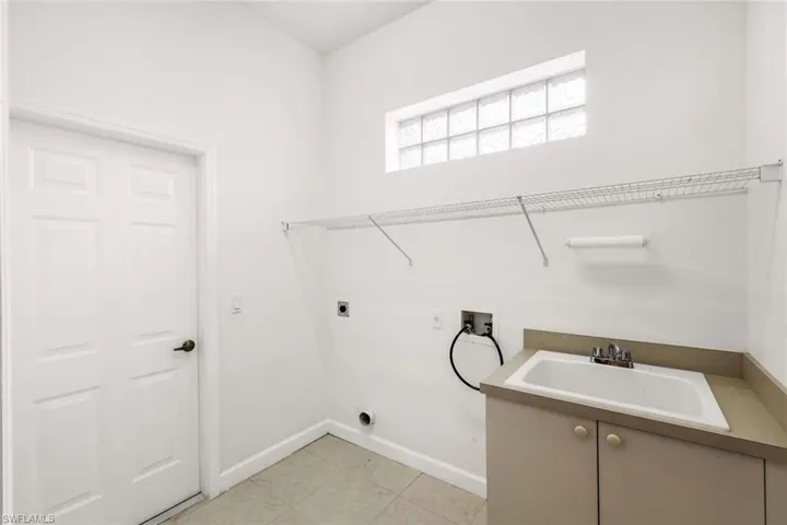 3184  Sundance  CIR, Naples, FL 34109