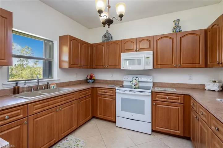 3720 52nd Ave Ne, Naples, Florida 34120