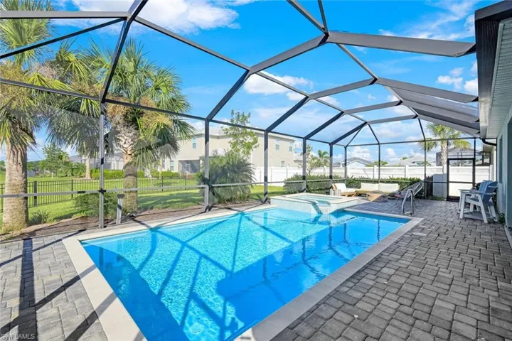 Pool & Spa