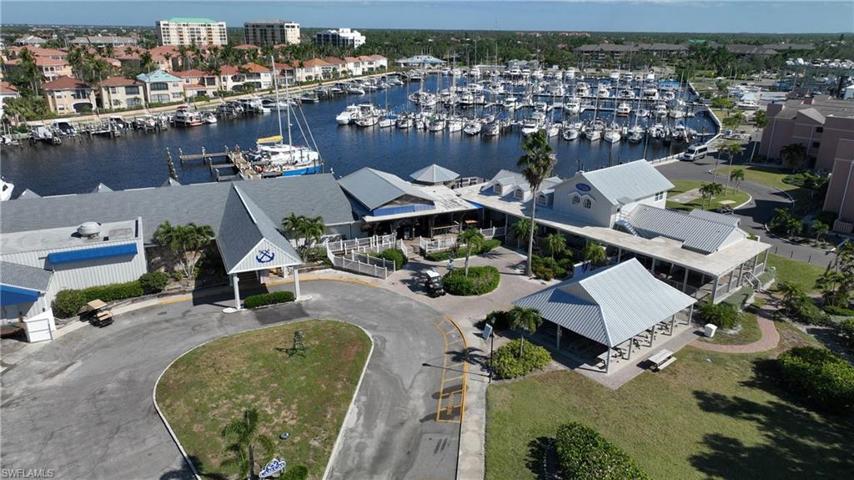 Waterfront dining at the Marina