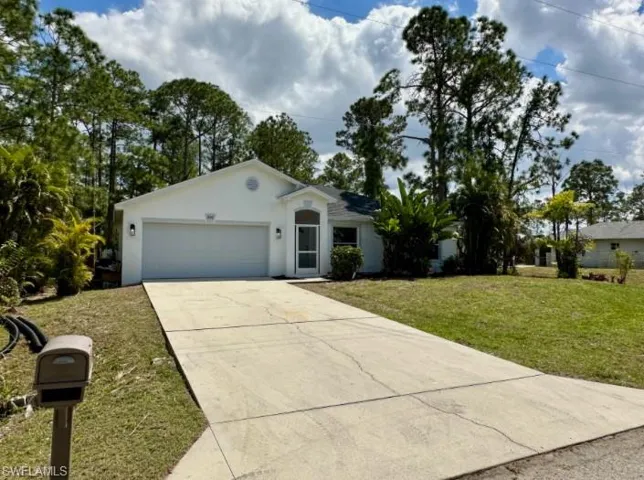 802 Desoto AVE, LEHIGH ACRES FL 33972