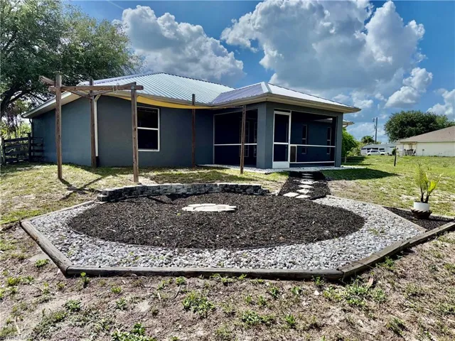6016 Lindbrook Ave, Fort Myers, Florida 33905