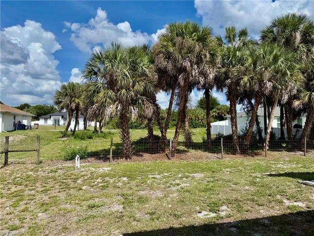 6016 Lindbrook Ave, Fort Myers, Florida 33905