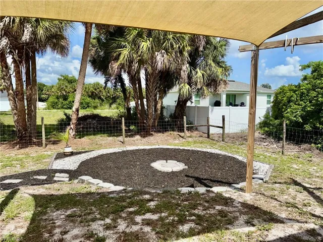6016 Lindbrook Ave, Fort Myers, Florida 33905