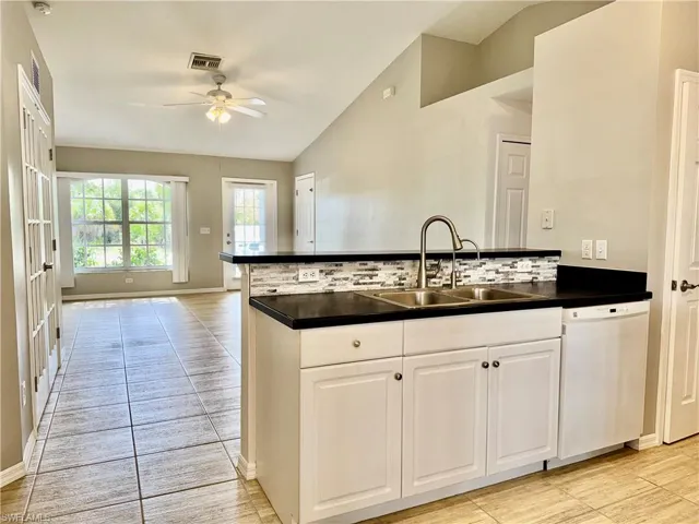 6016 Lindbrook Ave, Fort Myers, Florida 33905