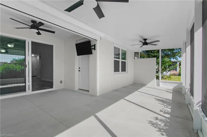 View of patio / terrace with ceiling fan