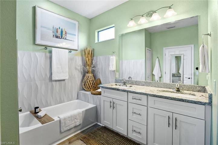 16152  Alcira  CIR, PUNTA GORDA, FL 33955
