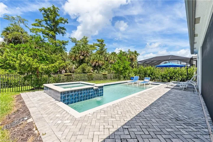 12303 Bonnet Dr, Naples, Florida 34120