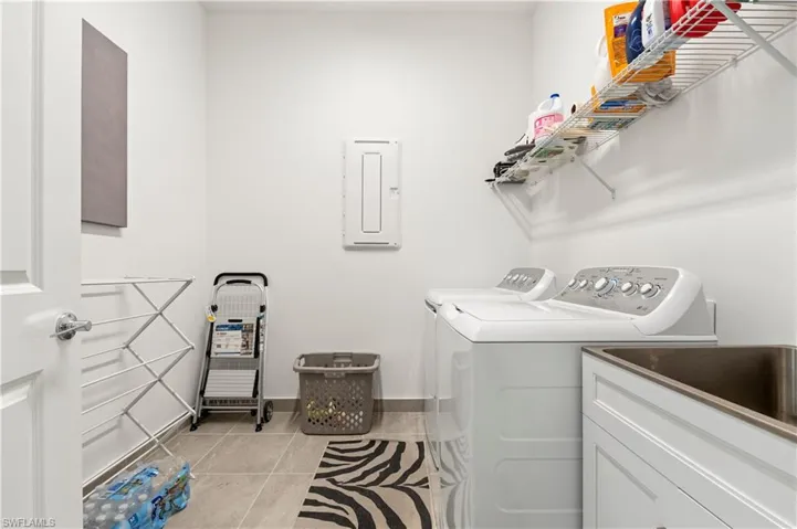 12303 Bonnet Dr, Naples, Florida 34120