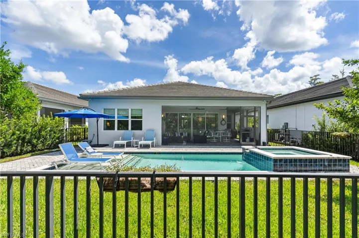 12303 Bonnet Dr, Naples, Florida 34120