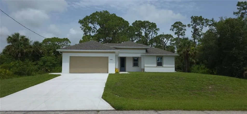 5005 Eifel Ln, Labelle, Florida 33935