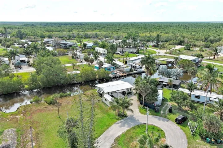 112  Cardinal  CT, Everglades City, FL 34141
