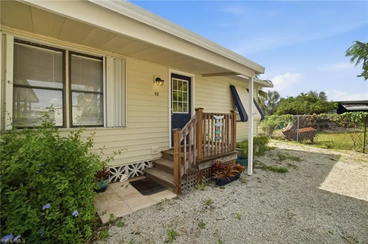 112  Cardinal  CT, Everglades City, FL 34141