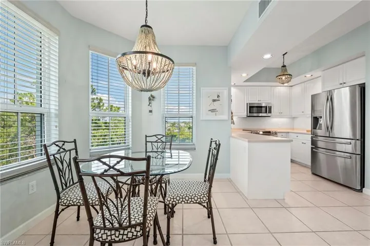 Breakfast area off kitchen
