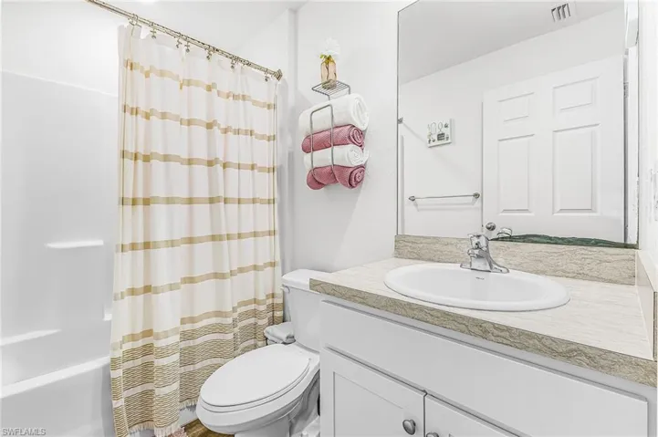 127 Nw 10th Ter, Cape Coral, Florida 33993