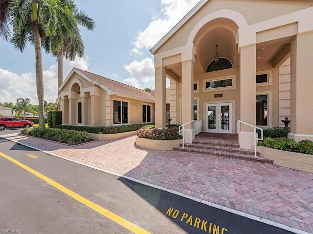 2960 W Crown Pointe  BLVD, Naples, FL 34112