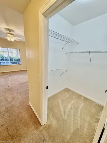 Master Bedroom Walk In Closet