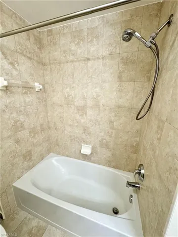 Master Bath Garden Tub/Shower View