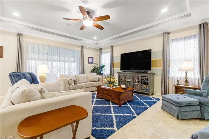 3188 Amadora Cir, Cape Coral, Florida 33909