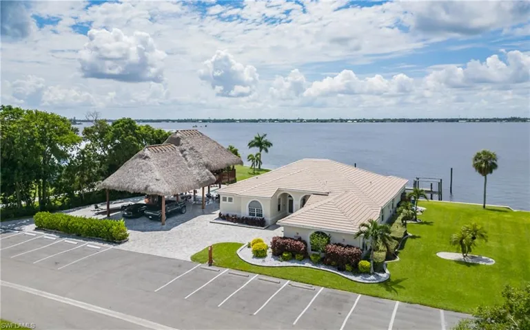 15475 Admiralty Cir, North Fort Myers, Florida 33917