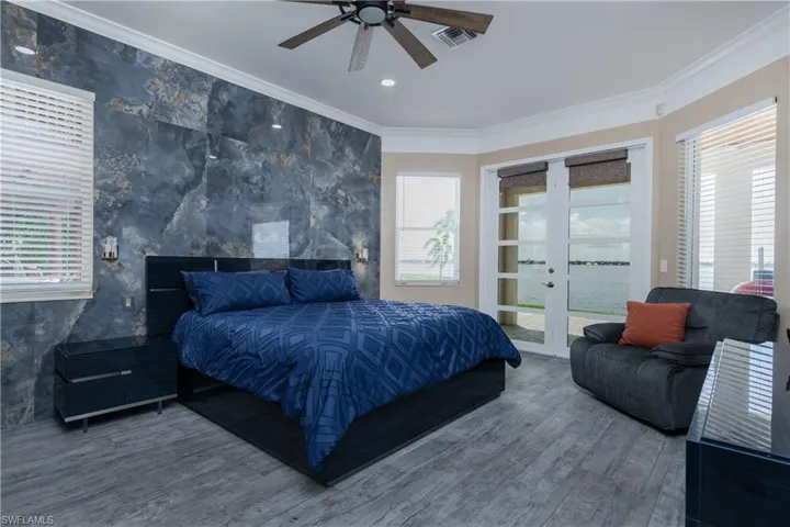 15475 Admiralty Cir, North Fort Myers, Florida 33917