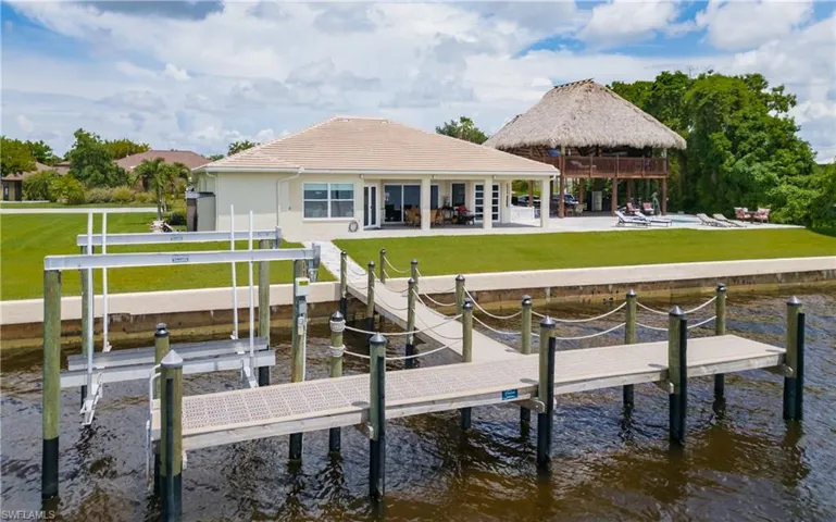 15475 Admiralty Cir, North Fort Myers, Florida 33917