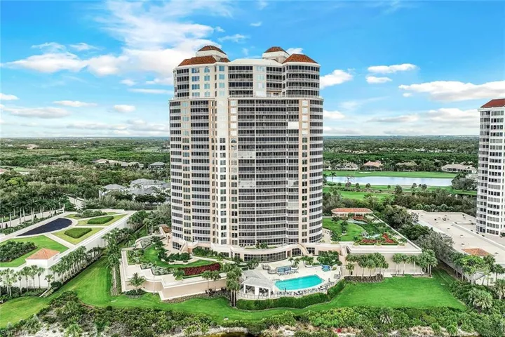 Enjoy Florida’s warm weather and relaxed lifestyle in this luxury high rise building.