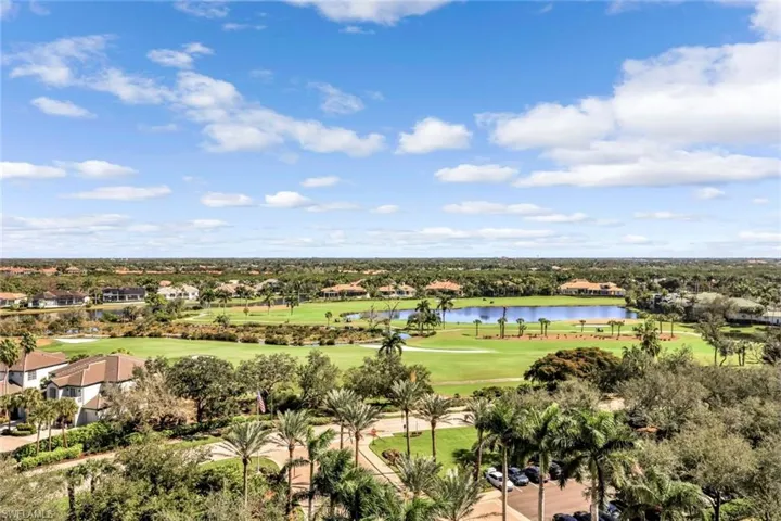 A world-class golf lifestyle, where beautifully maintained courses and lush fairways elevate every day with a touch of luxury.