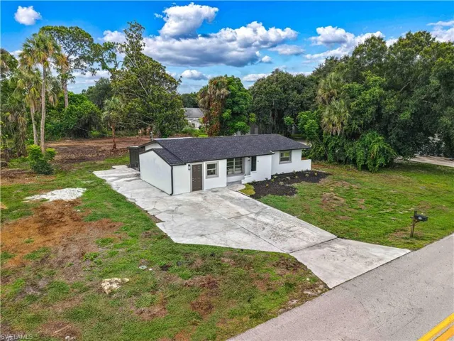 26 Maple Ave N, Lehigh Acres, Florida 33936