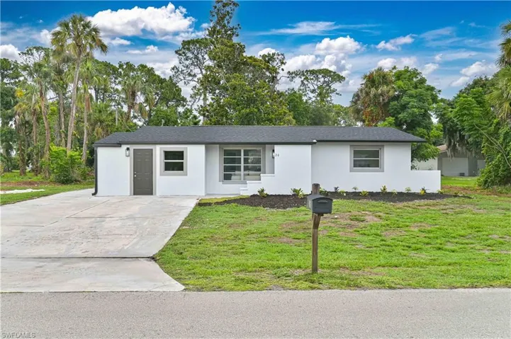26 Maple Ave N, Lehigh Acres, Florida 33936